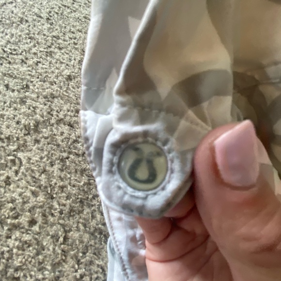 Rare grey and white patterned Lululemon apres jacket size 6 - Picture 5 of 5